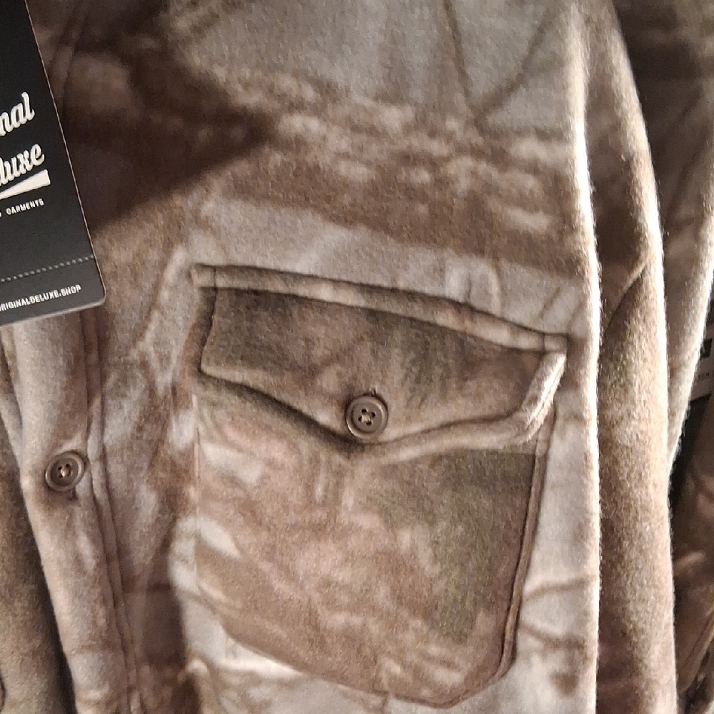 Original Deluxe Brown and Green Camo Button-Up Shirt Jacket - Picture 5 of 10